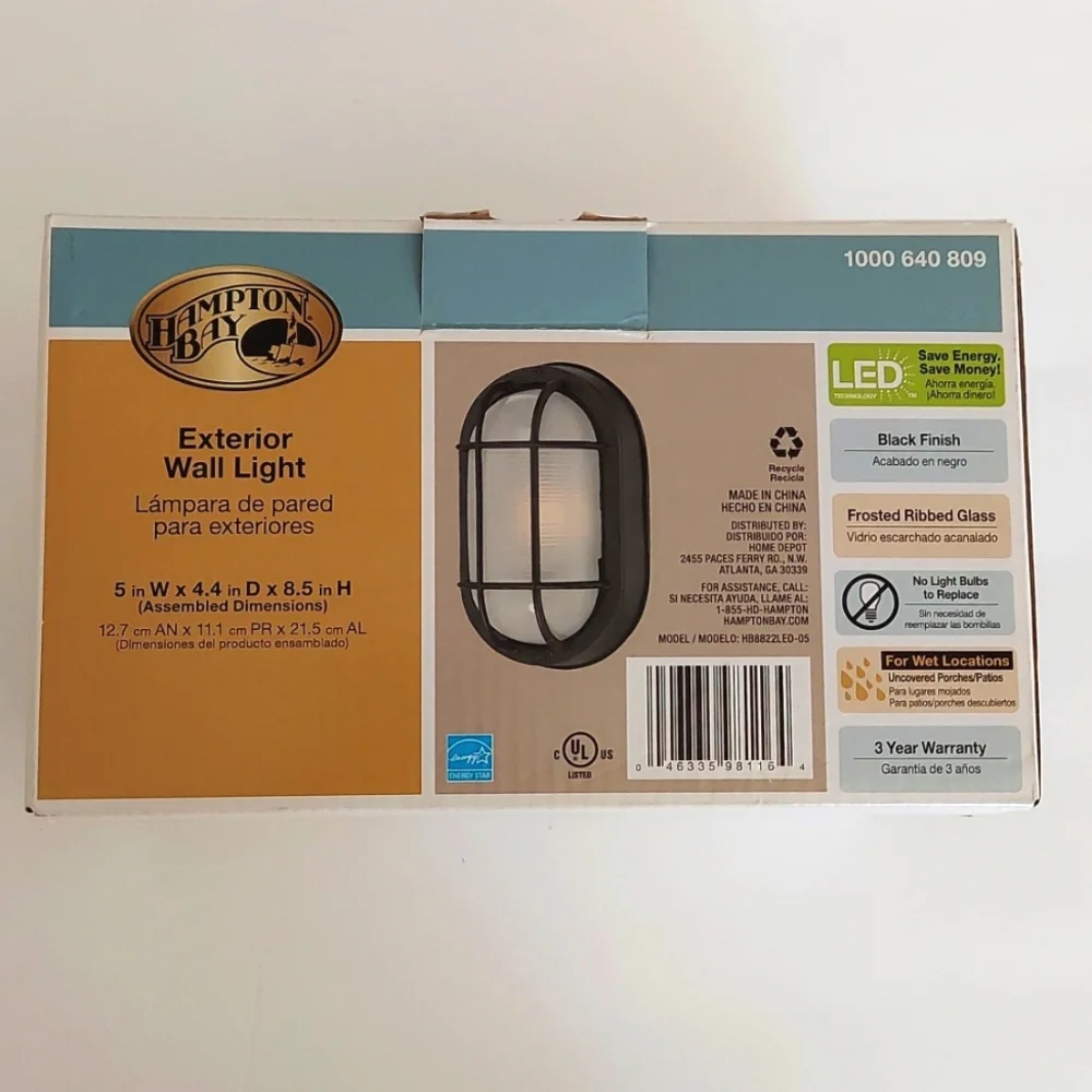 ‼️3 for $40‼️ Hampton Bay Outdoor Wall Mount Lantern